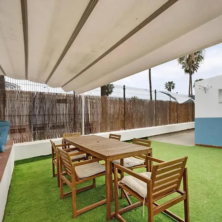 Child-friendly, 3-bedroom With Garden Near The Aqualand Costa Adeje (Tenerife)